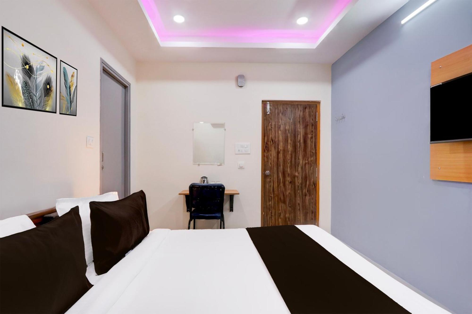 Super Townhouse Nanak Ram Guda Near Waverock Sez Хидерабад Екстериор снимка