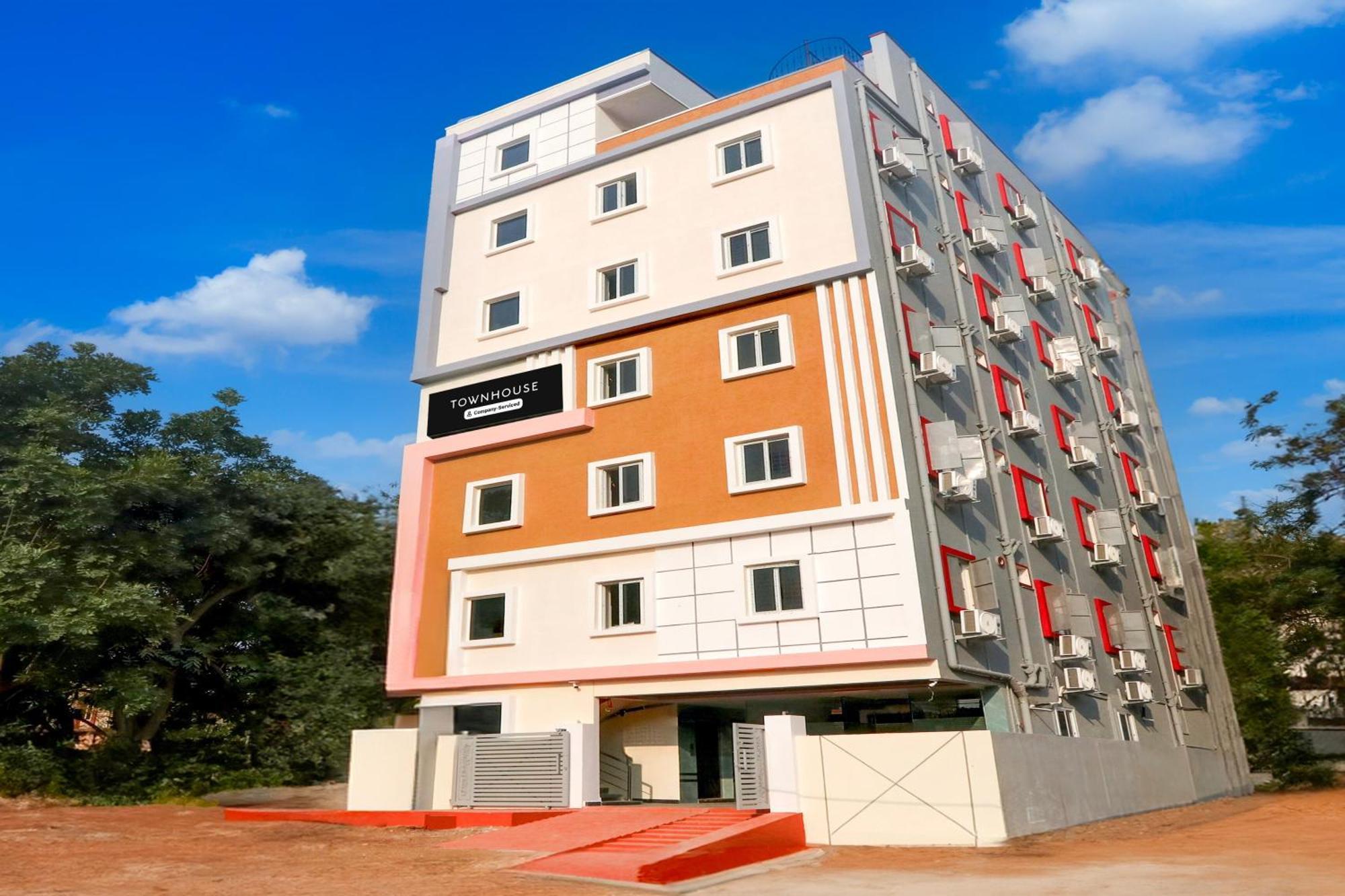 Super Townhouse Nanak Ram Guda Near Waverock Sez Хидерабад Екстериор снимка