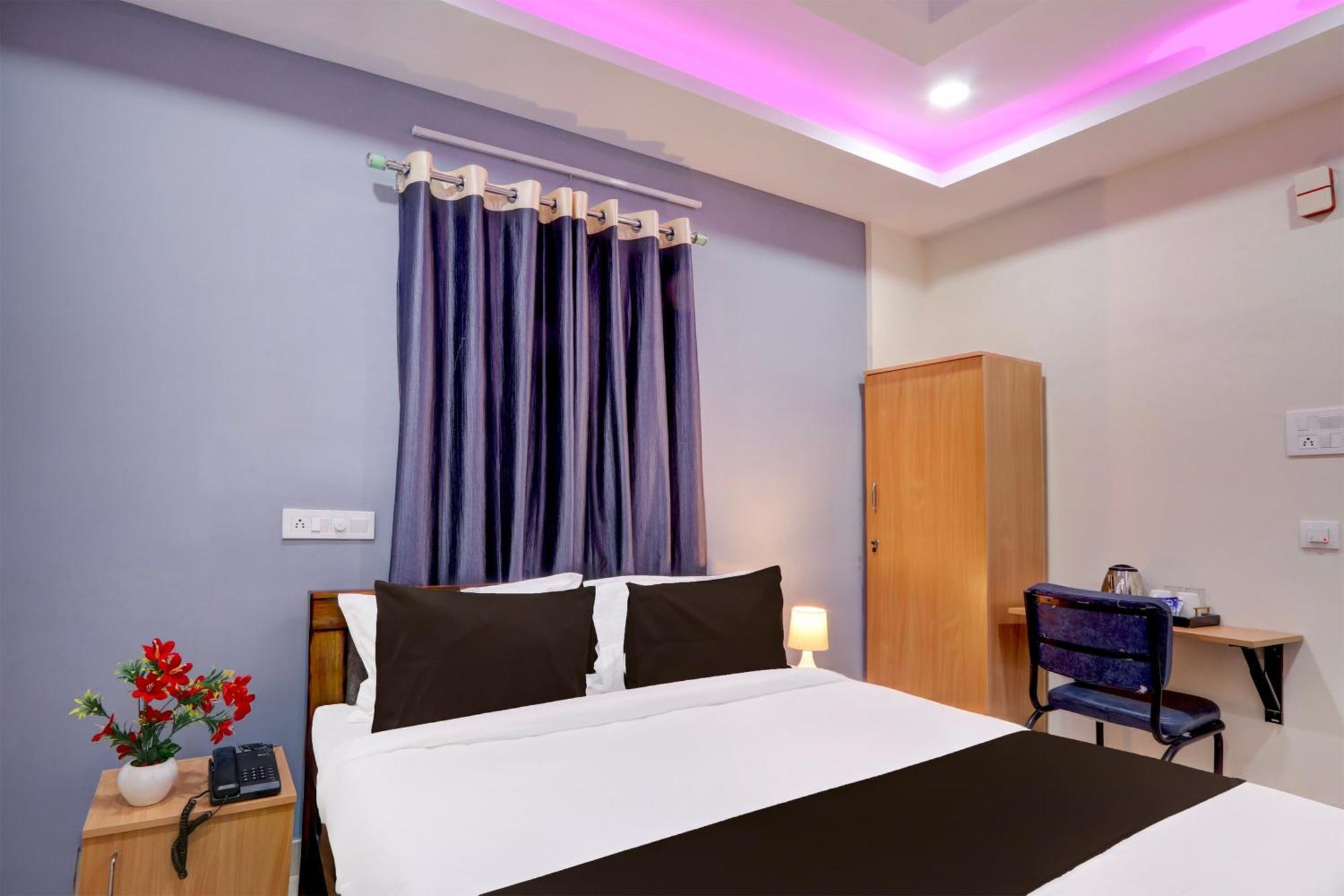 Super Townhouse Nanak Ram Guda Near Waverock Sez Хидерабад Екстериор снимка