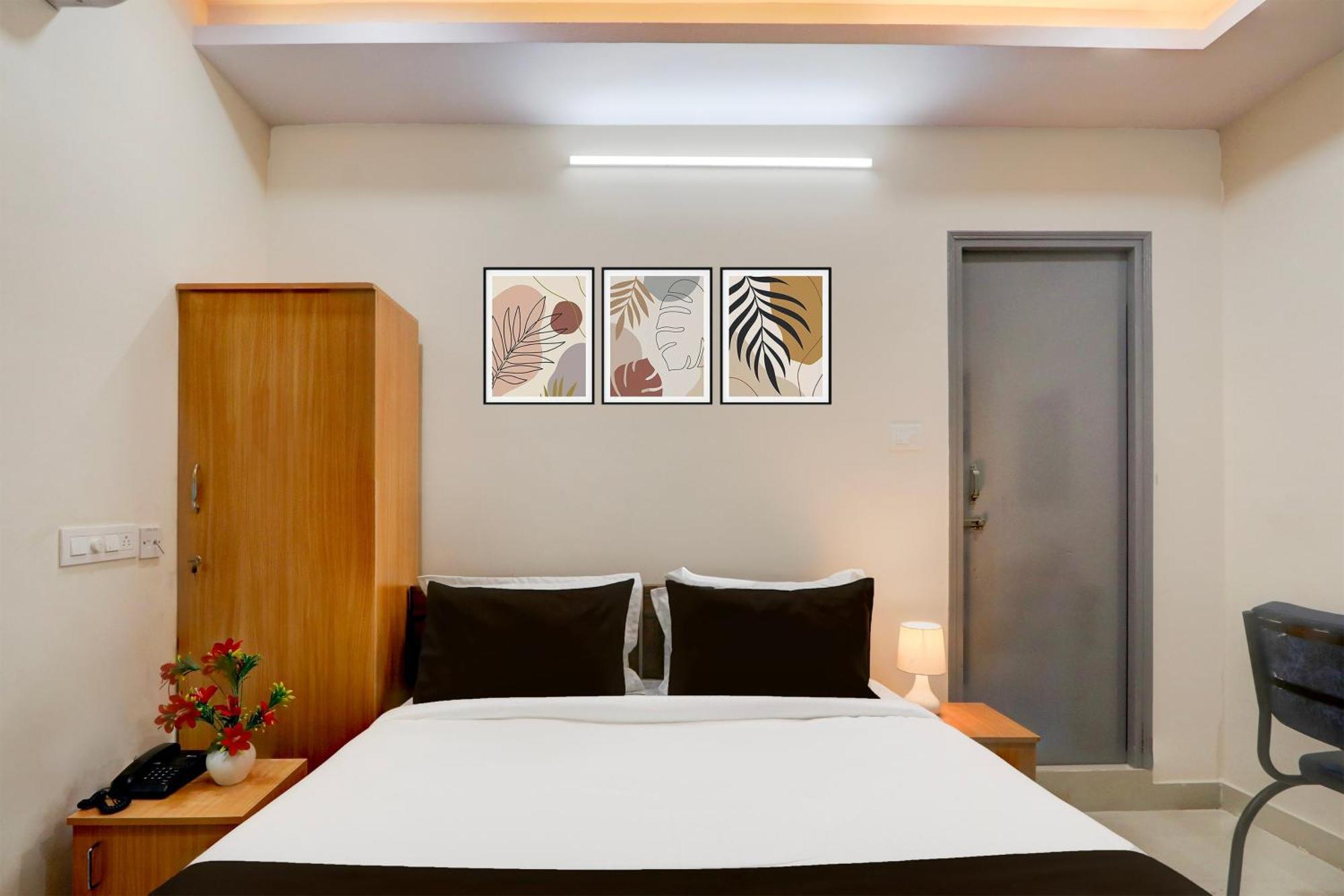 Super Townhouse Nanak Ram Guda Near Waverock Sez Хидерабад Екстериор снимка